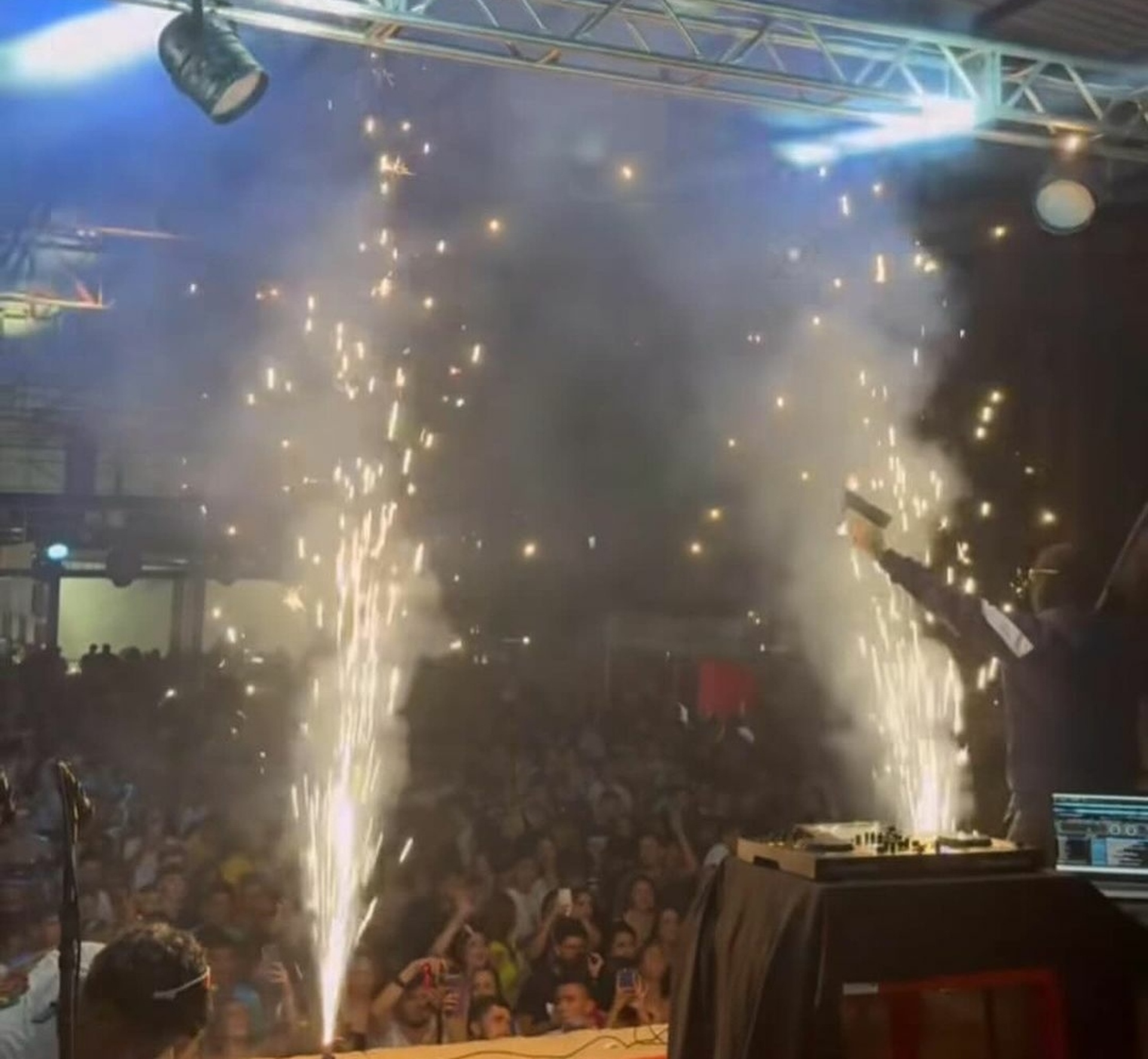 OAB Barro Preto - Após denúncias, Justiça proíbe uso de artefatos pirotécnicos em evento na Cova