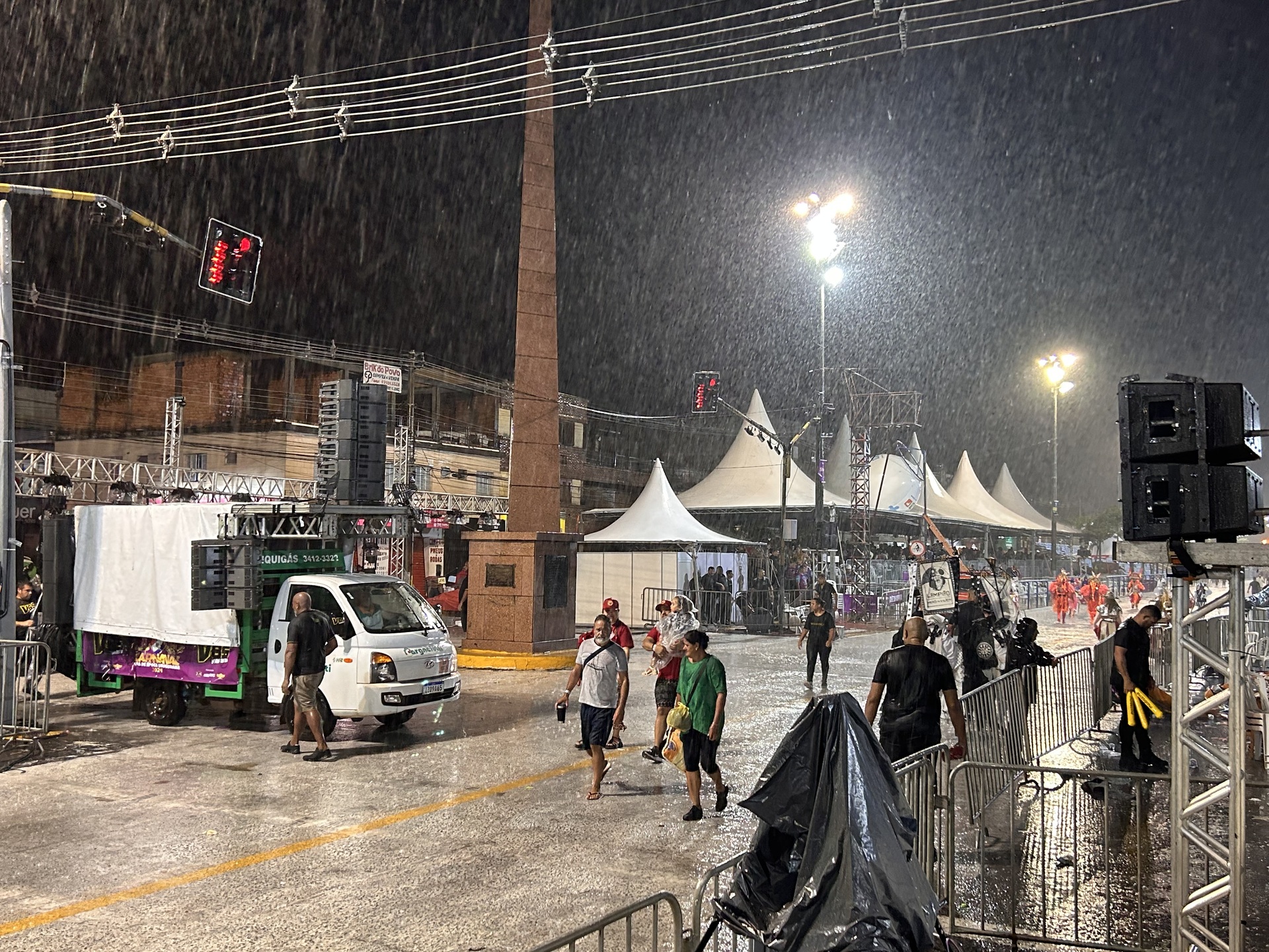 OAB Barro Preto - Terceira noite do Carnaval Fora de Época de Uruguaiana está suspensa