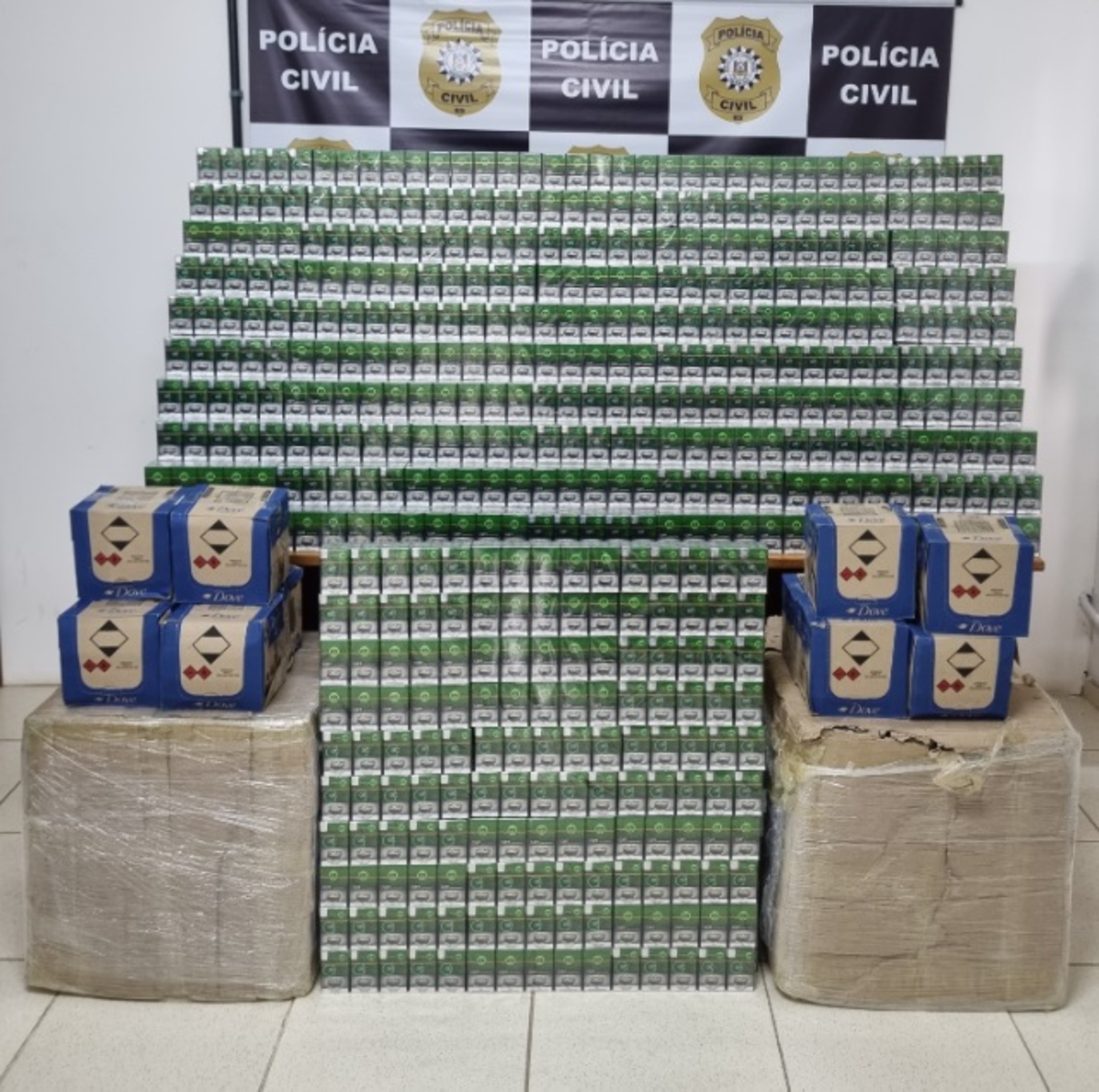 OAB Barro Preto - Polícia apreende 6 mil maços de cigarros do Paraguai