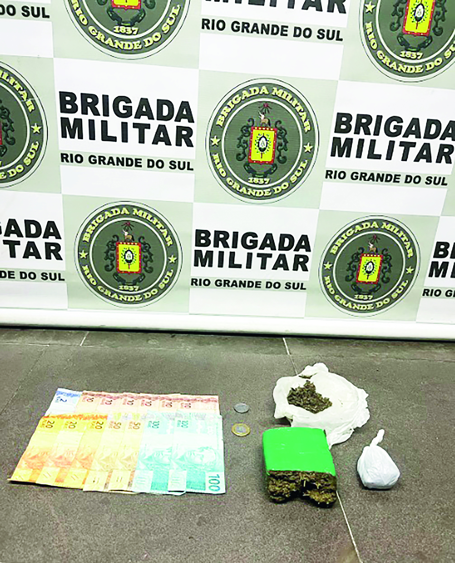 OAB Barro Preto - Choque captura homem que trabalhava para presidiário