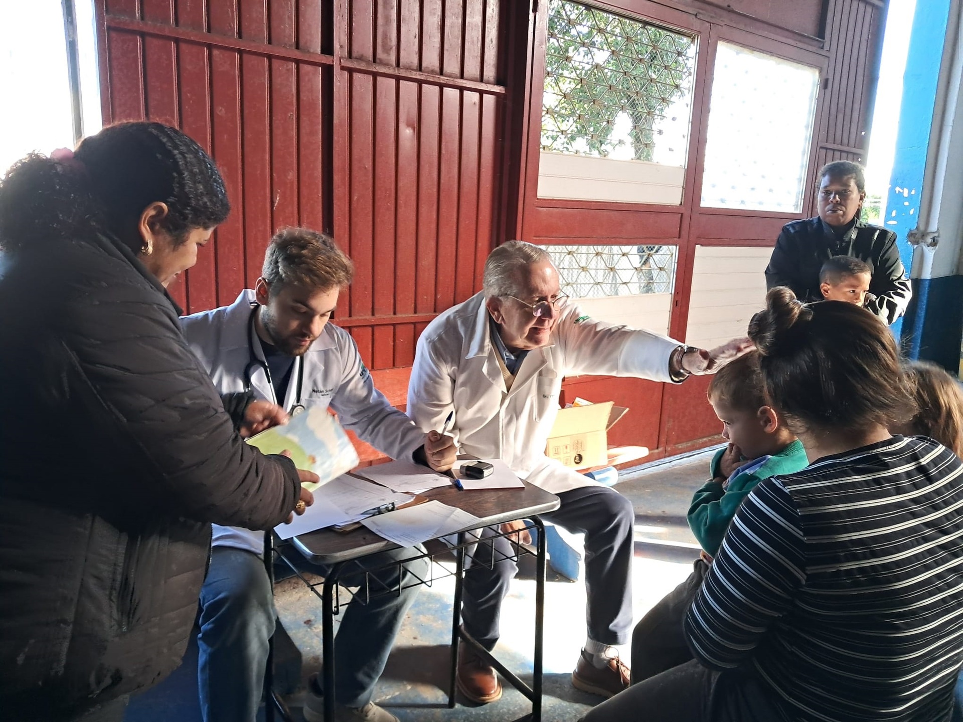 OAB Barro Preto - Exército e Prefeitura realizam ação cívico social