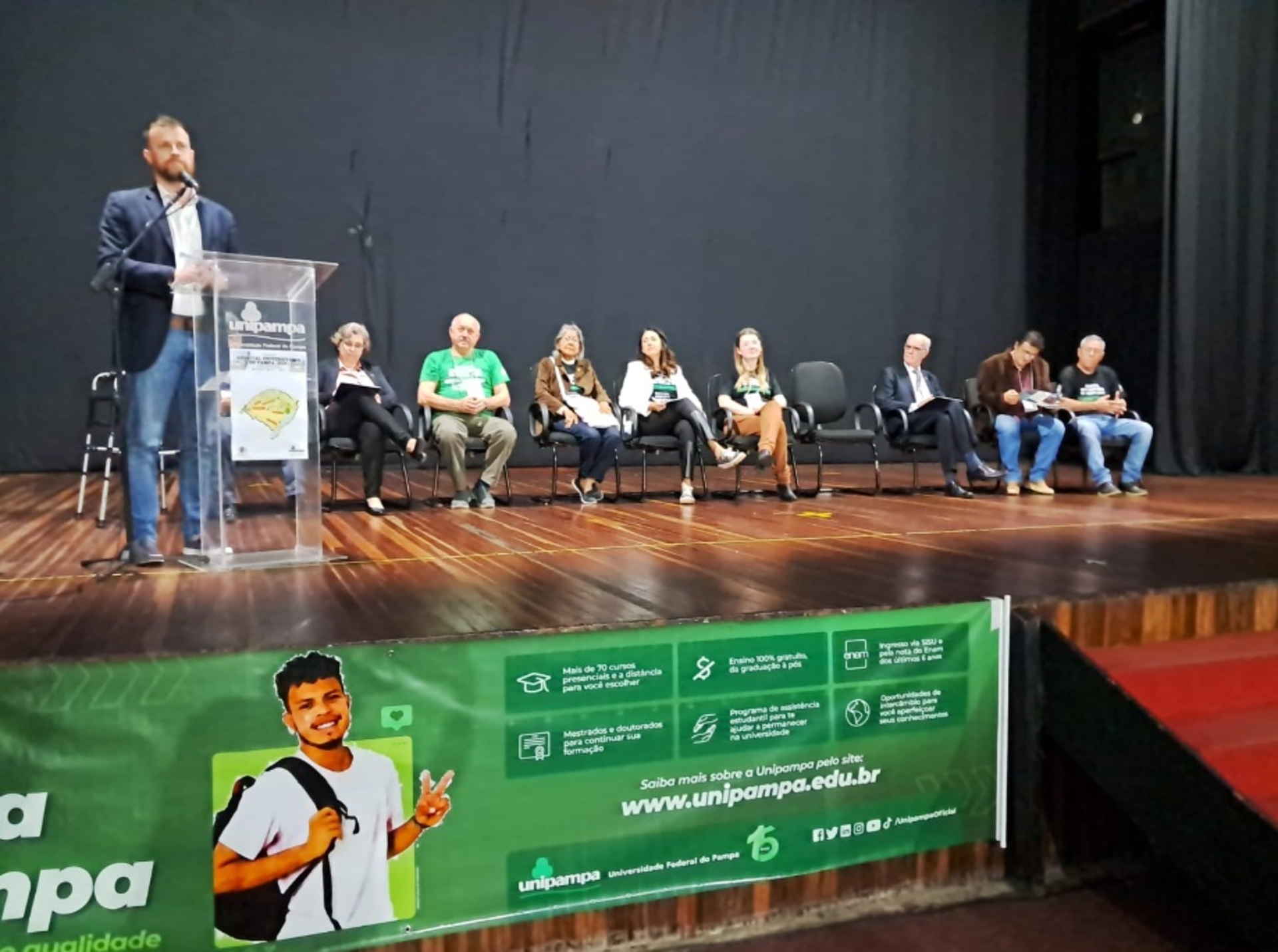 OAB Barro Preto - Programação em defesa do Hospital do Pampa reuniu centenas de pessoas