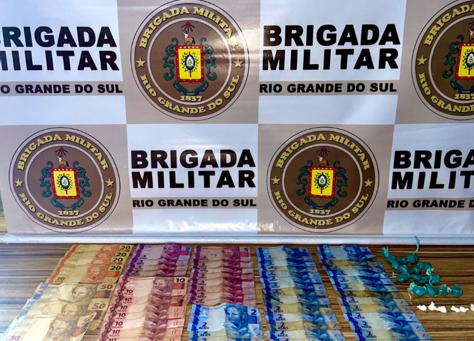 OAB Barro Preto - Homem é preso pela Brigada no bairro Cidade Nova