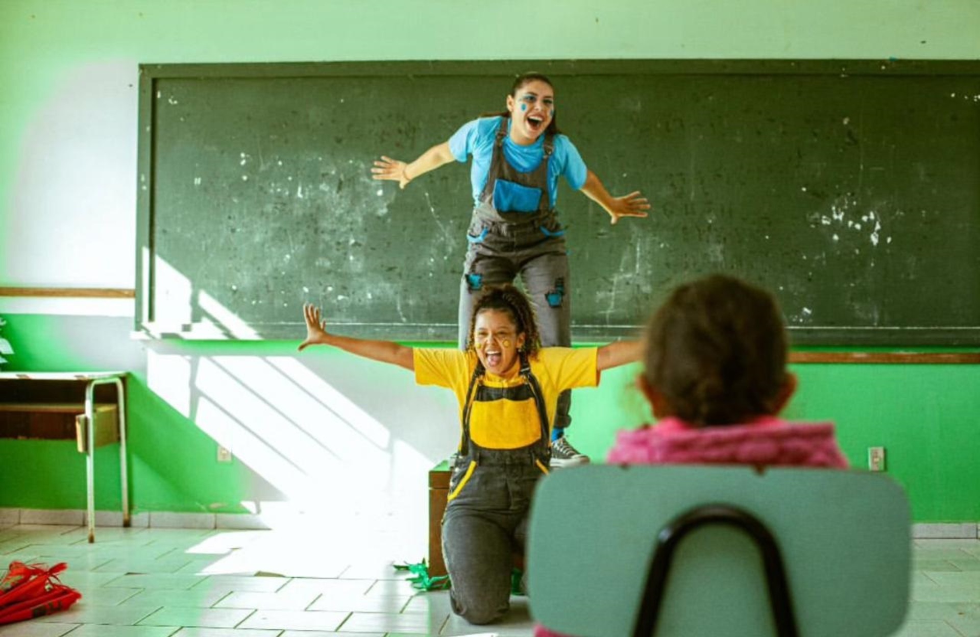 OAB Barro Preto - Cia Clandestinos realiza oficinas gratuitas para artistas do município