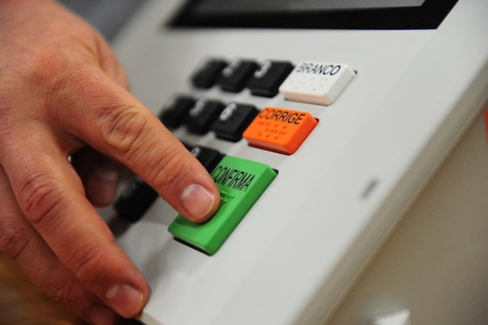 OAB Barro Preto - Futuros candidatos não podem participar de inaugurações a partir de sábado