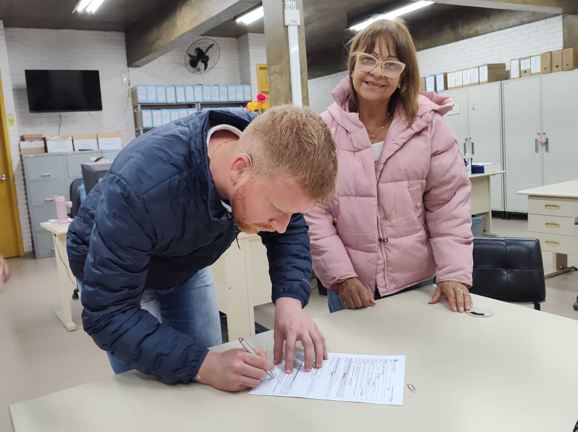 OAB Barro Preto - Escola Rondon têm ex-aluno como intérprete de libras