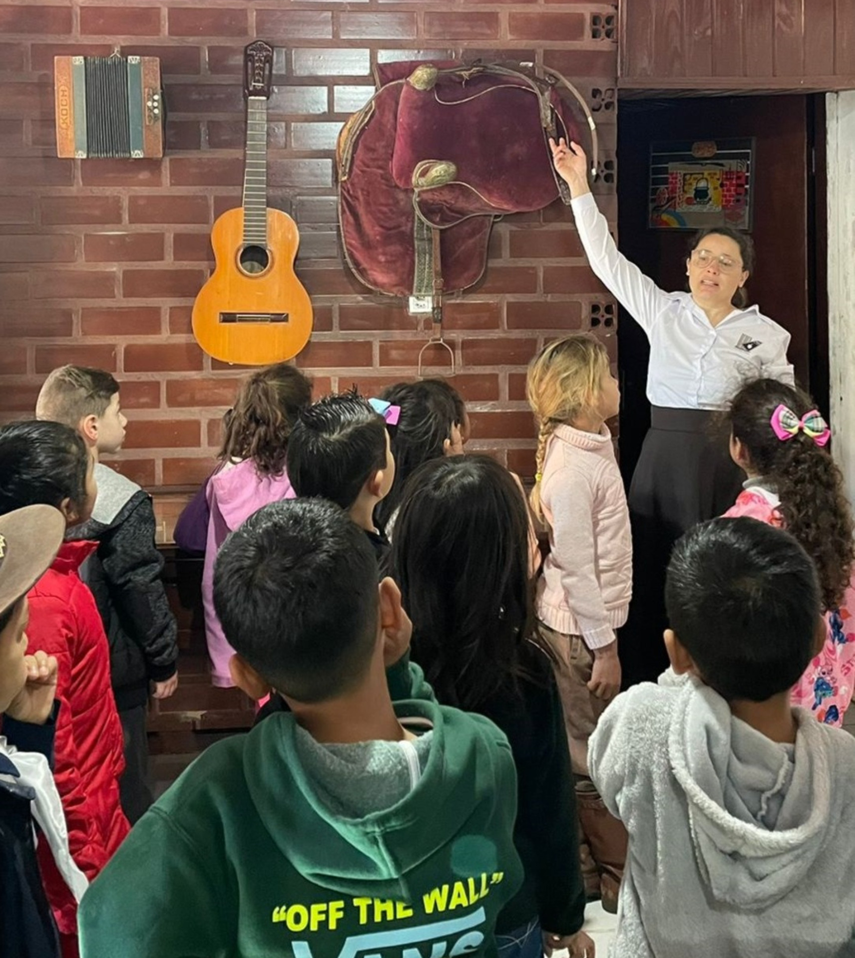 OAB Barro Preto - Projeto do Sinuelo do Pago leva o CTG para as escolas