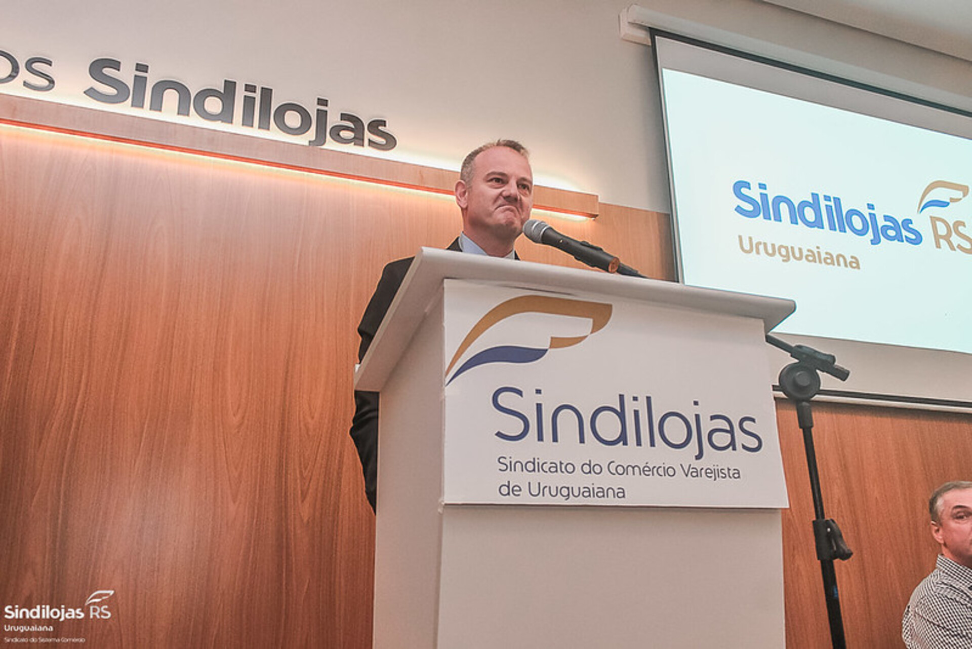 OAB Barro Preto - PEC da Escala 6×1 divide Uruguaiana