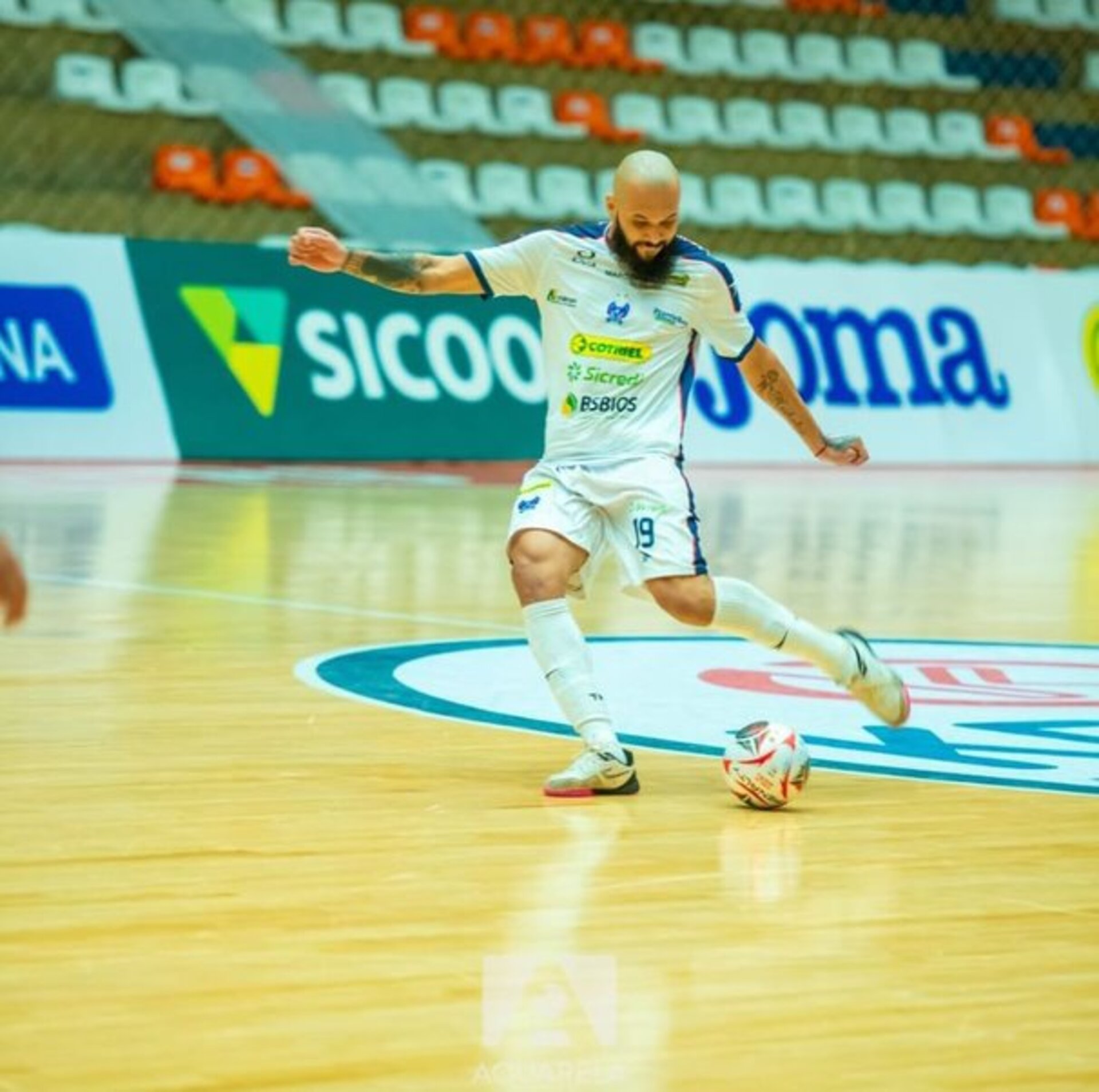 OAB Barro Preto - Jogador de futsal é preso preventivamente por agredir a companheira
