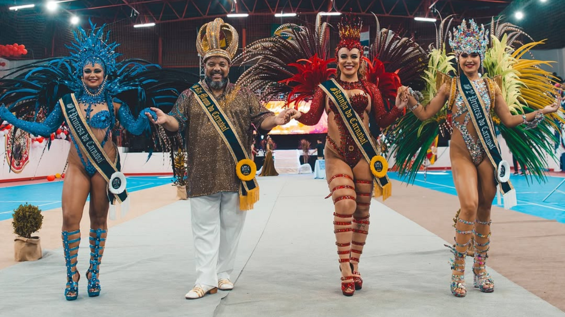 OAB Barro Preto - Três escolas de samba desfilam como convidadas