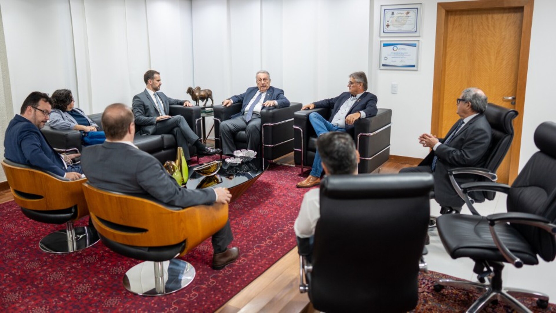 OAB Barro Preto - Leite busca apoio para renegociação de dívidas de produtores rurais