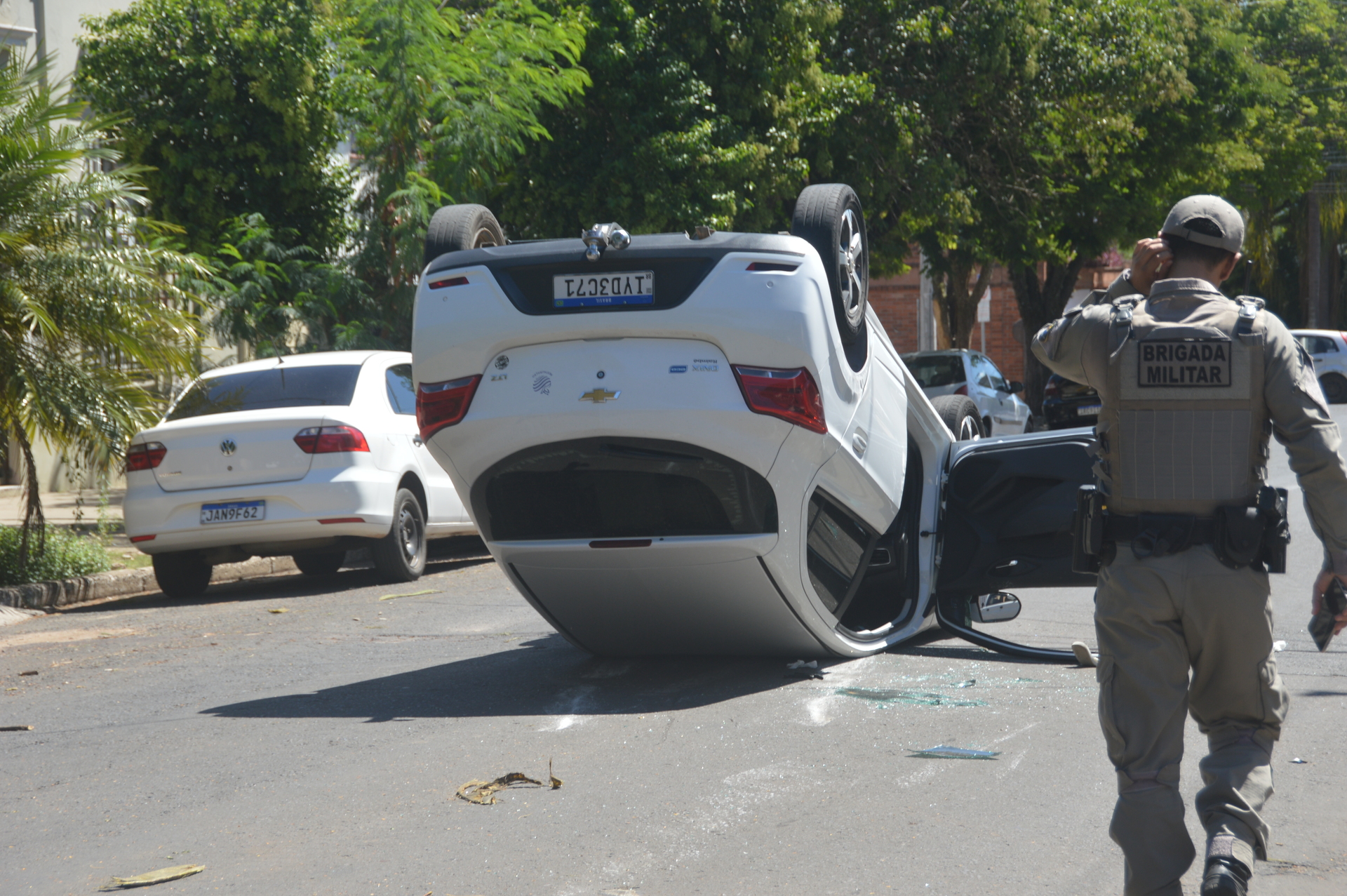 OAB Barro Preto - Condutora sofre mal súbito e capota carro no centro de Uruguaiana