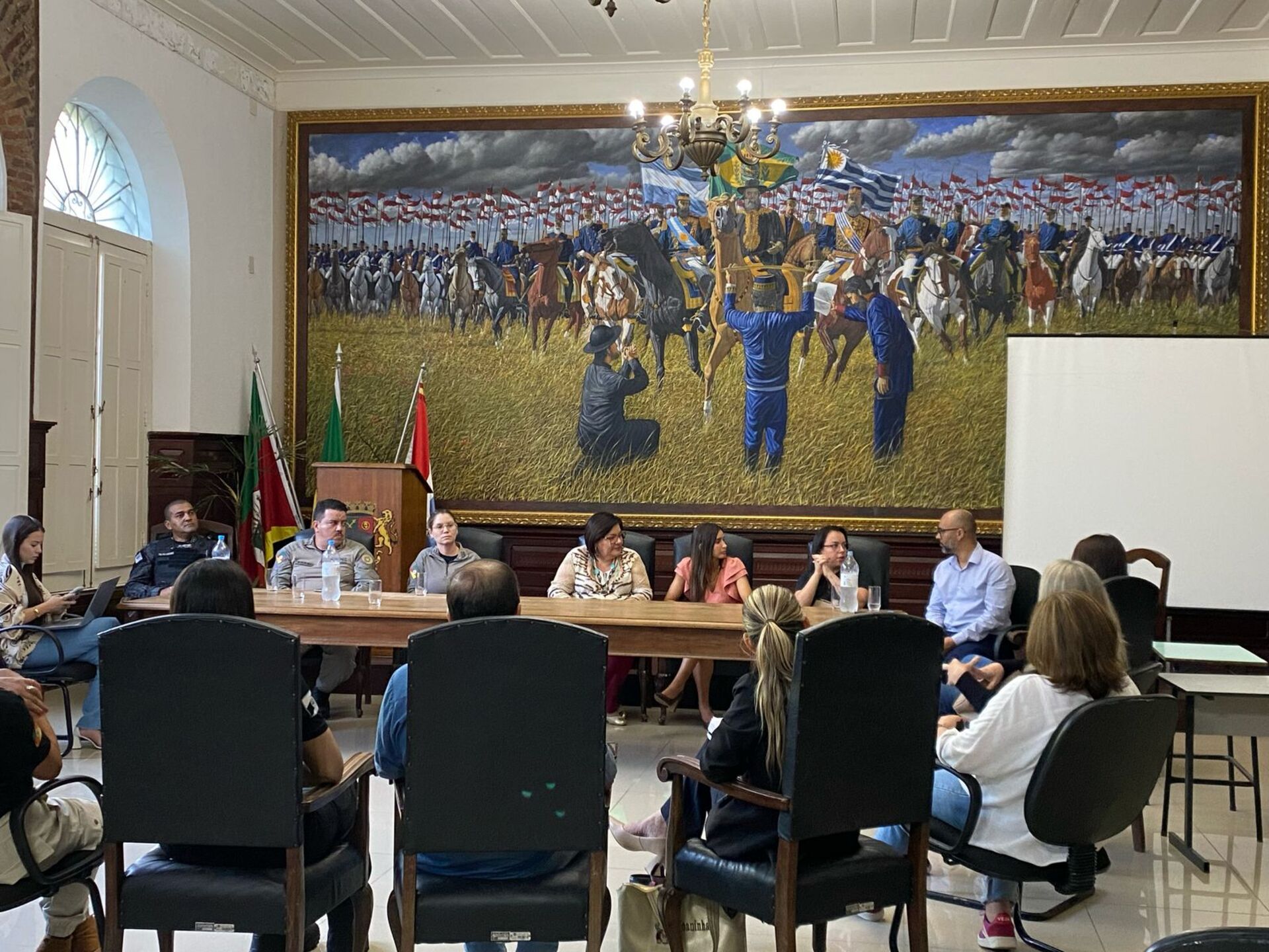 OAB Barro Preto - Rede de Enfrentamento debate ações contra violência doméstica