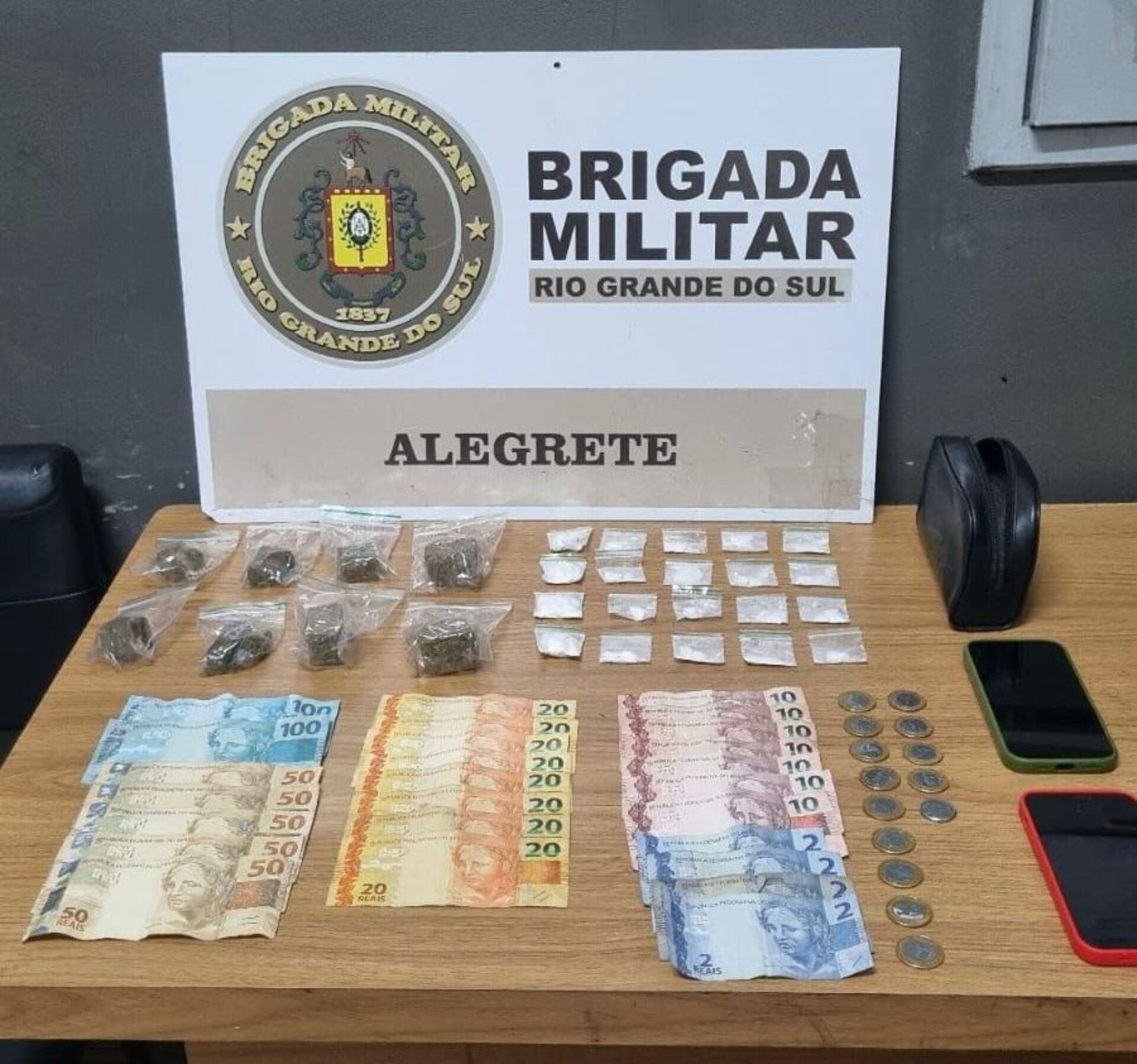 OAB Barro Preto - Atendimentos da Guarda Civil envolvem CAPS, suspeito em rua deserta e drogas com menor