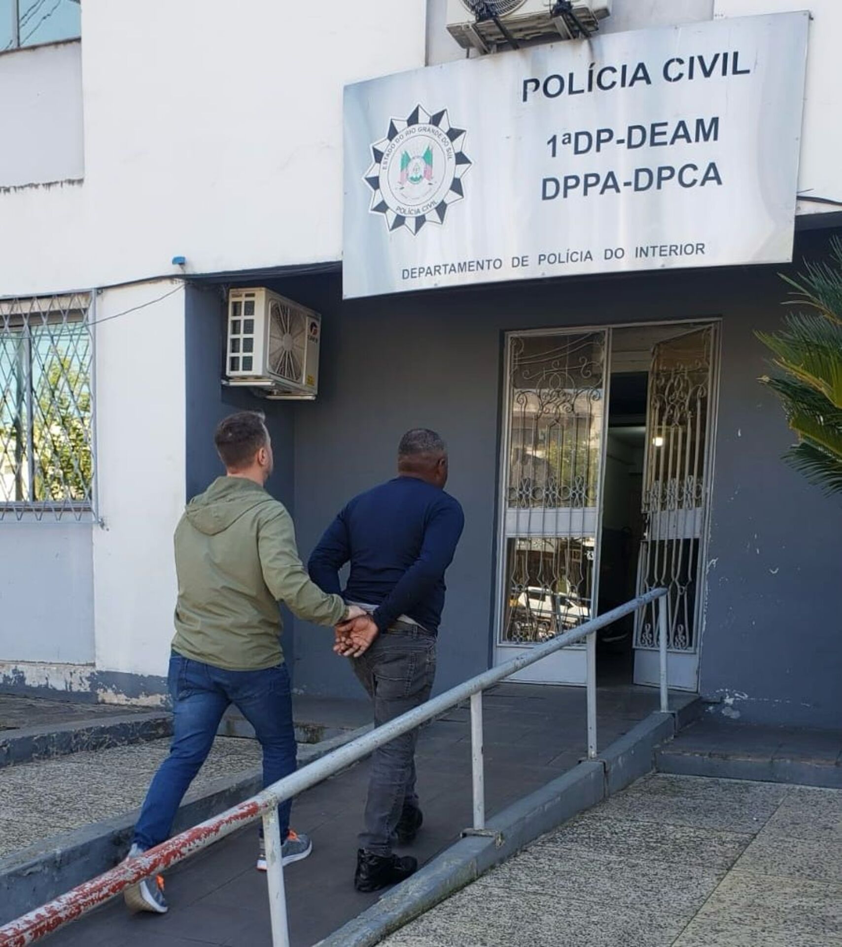 OAB Barro Preto - Polícia Civil prende homem por estupro de vulneráveis