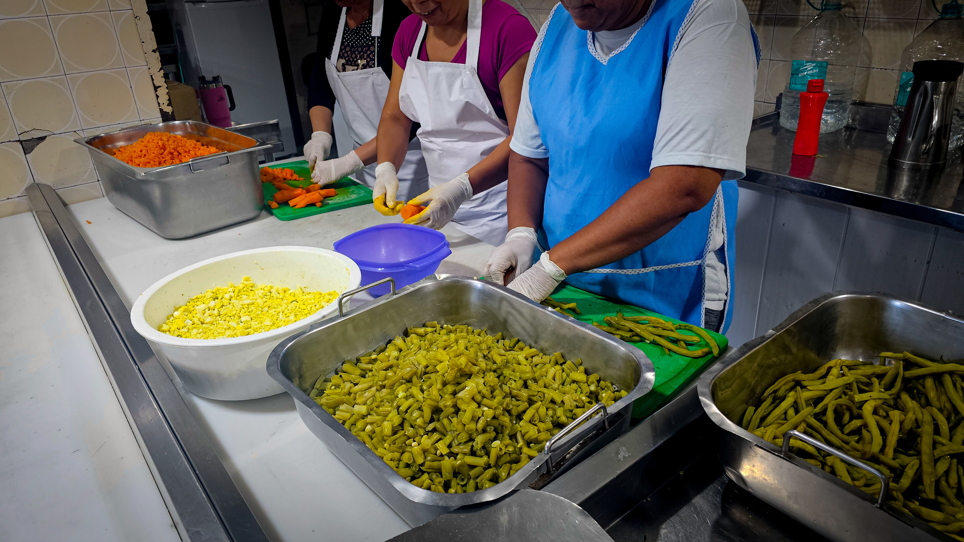 OAB Barro Preto - Executivo quer contratar mais cozinheiros e auxiliares de cozinha