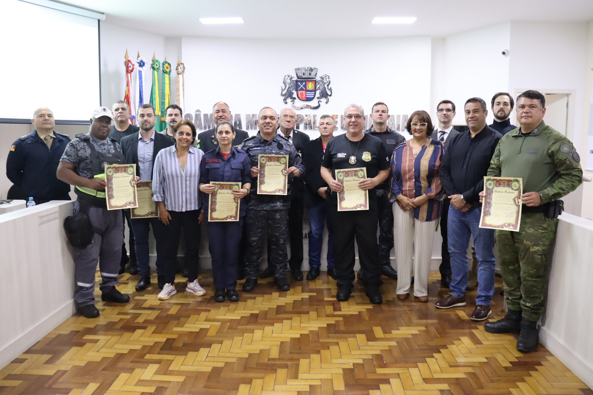 OAB Barro Preto - Profissionais da segurança são homenageados em sessão solene