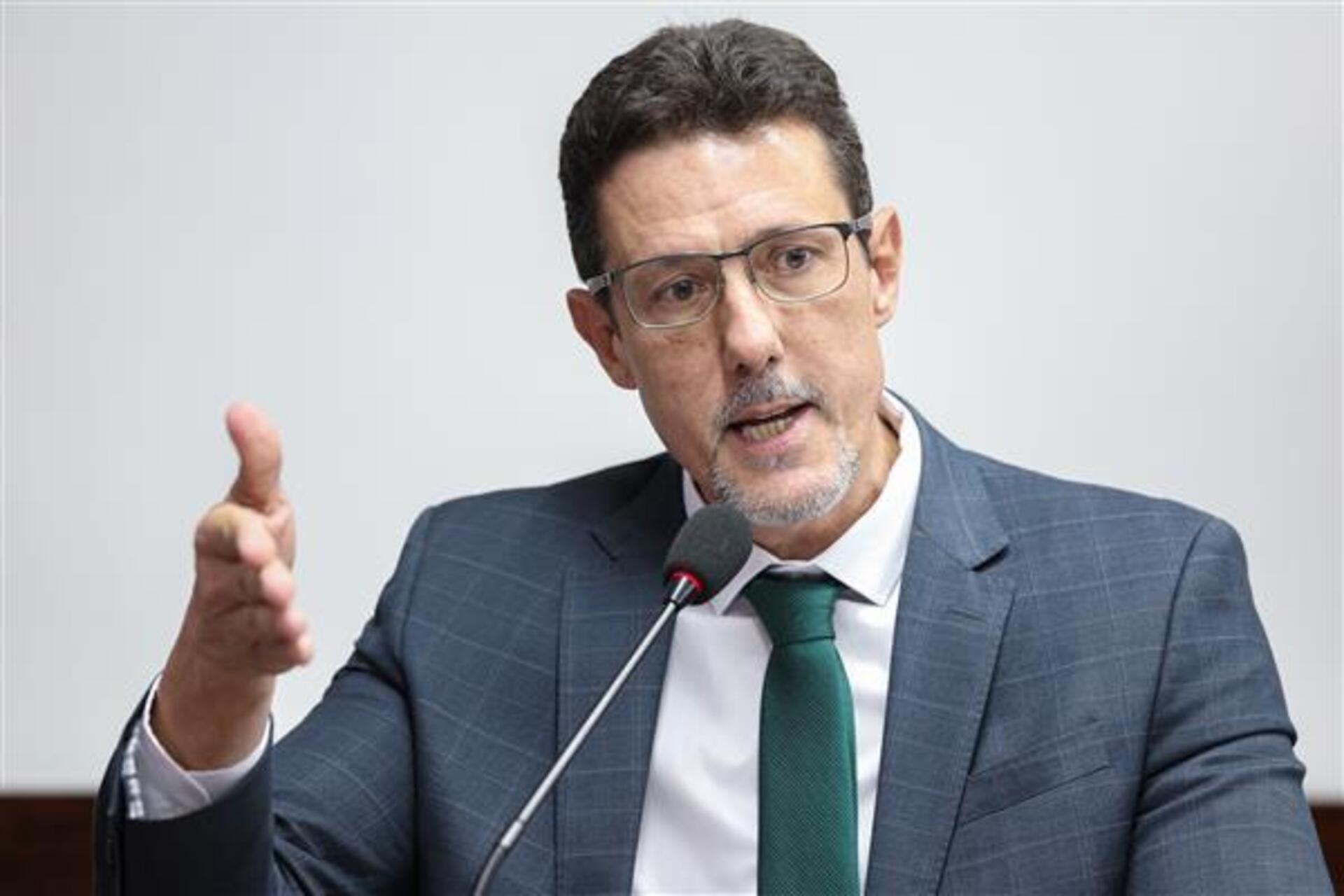 OAB Barro Preto - PL que prevê multa por uso de drogas em público avança no RS