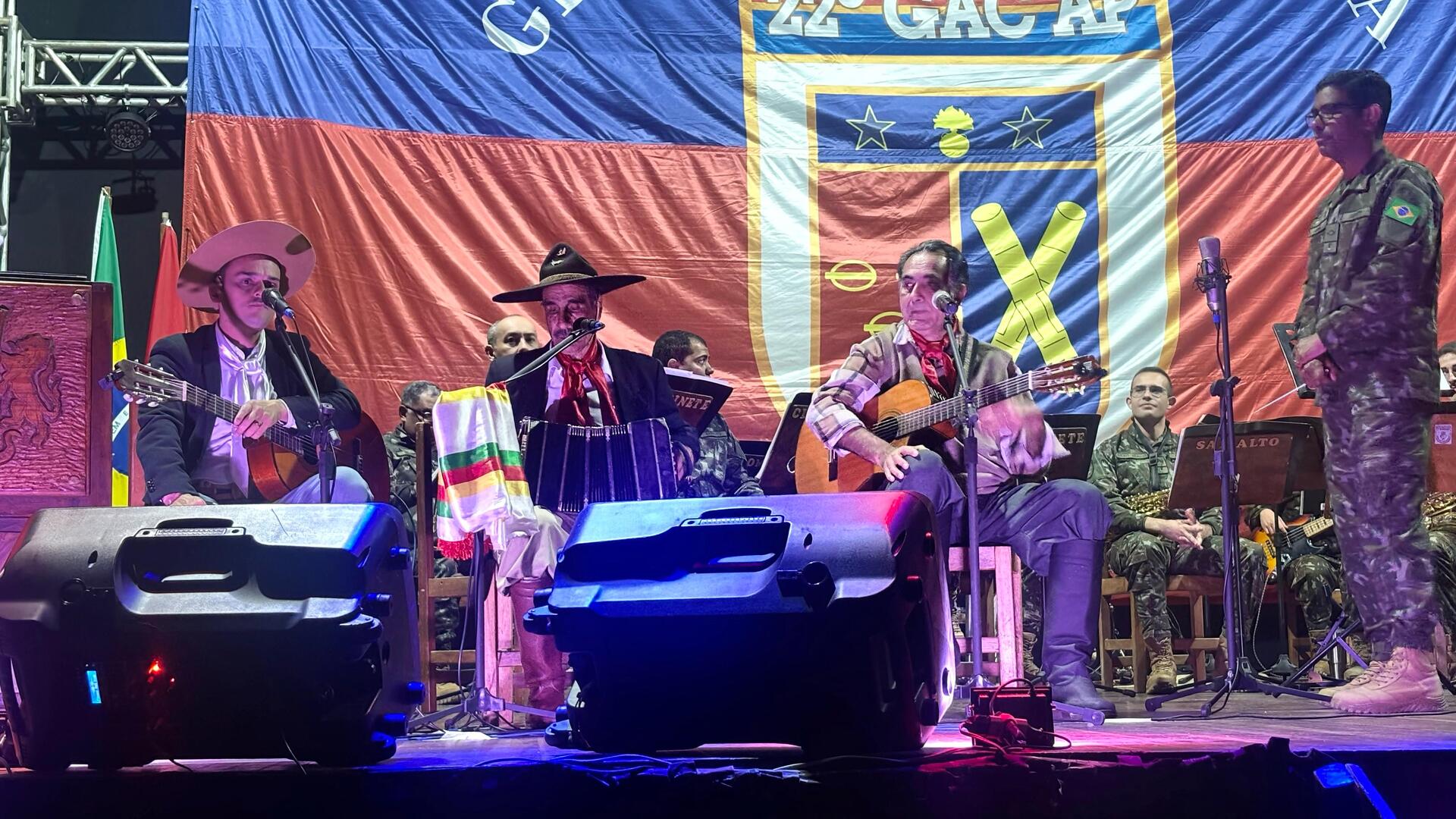 OAB Barro Preto - 22º GAC AP celebra centenário no Teatro Municipal