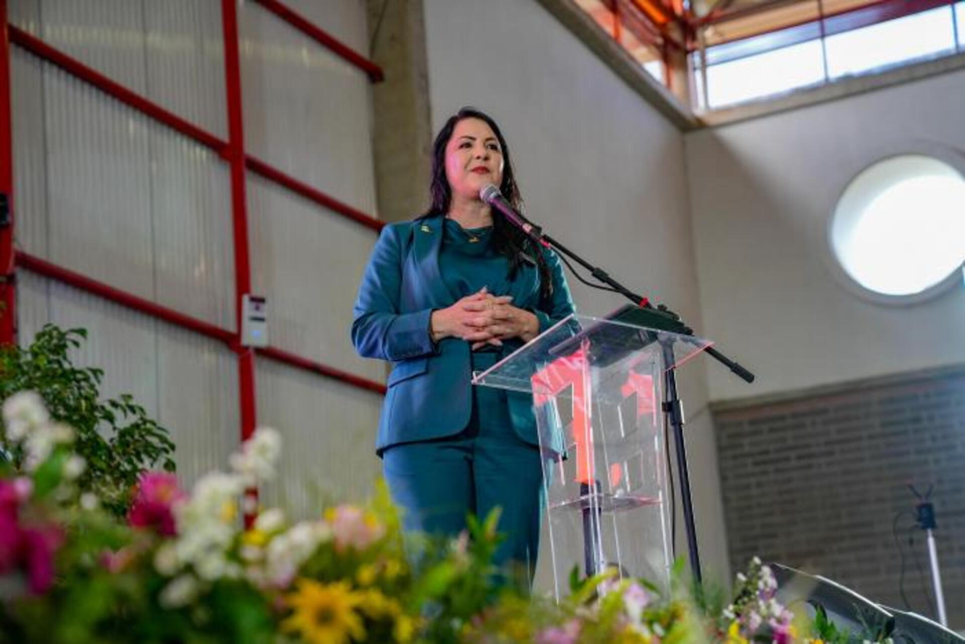 OAB Barro Preto - Adriane Perin assume presidência da Famurs