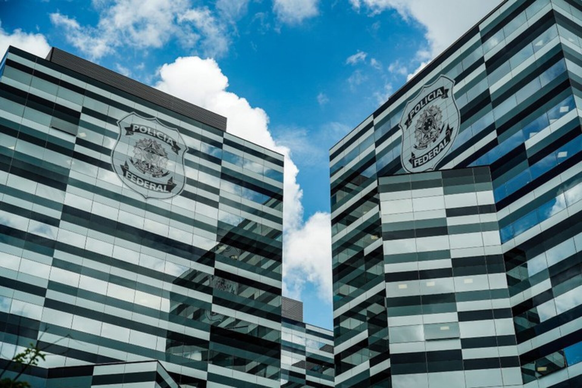 OAB Barro Preto - PF publica edital de concurso com mil vagas para cargos policiais