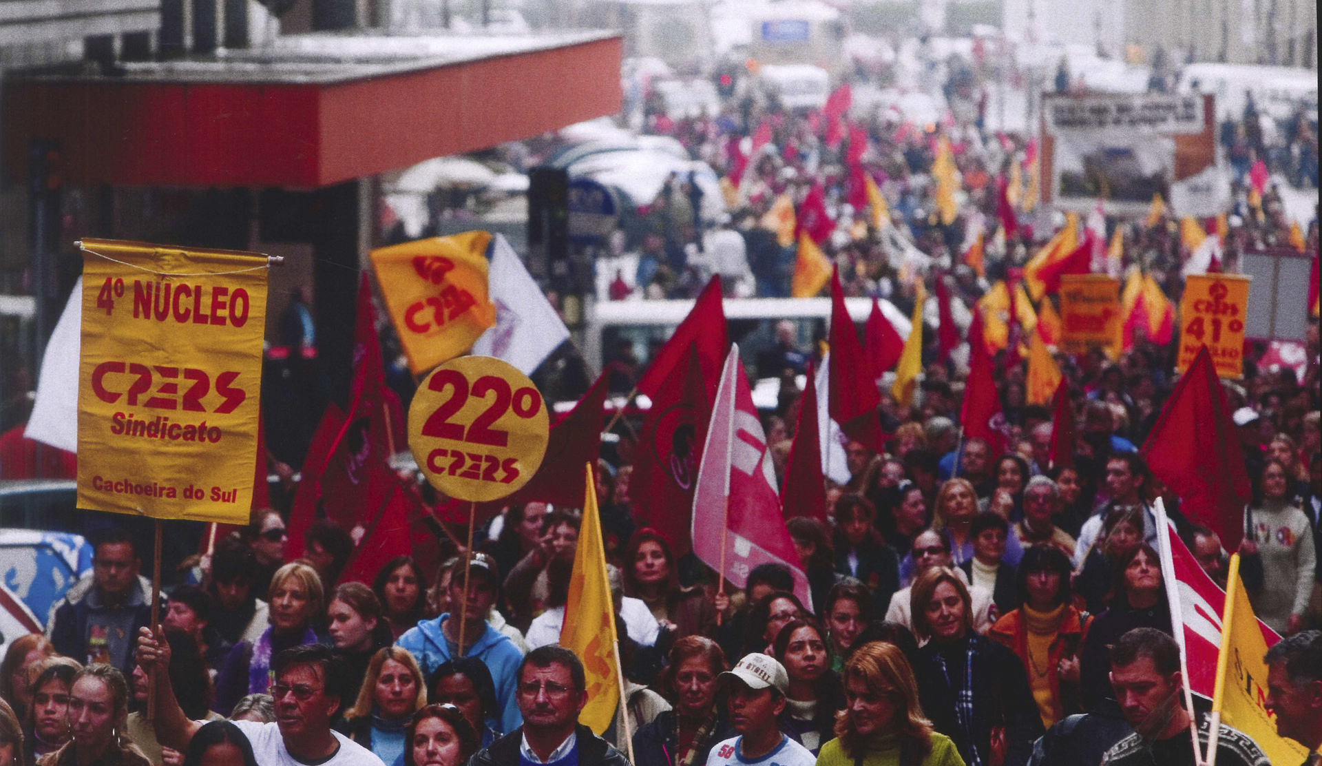 OAB Barro Preto - Comitiva do Cpers de Uruguaiana integra protesto na capital