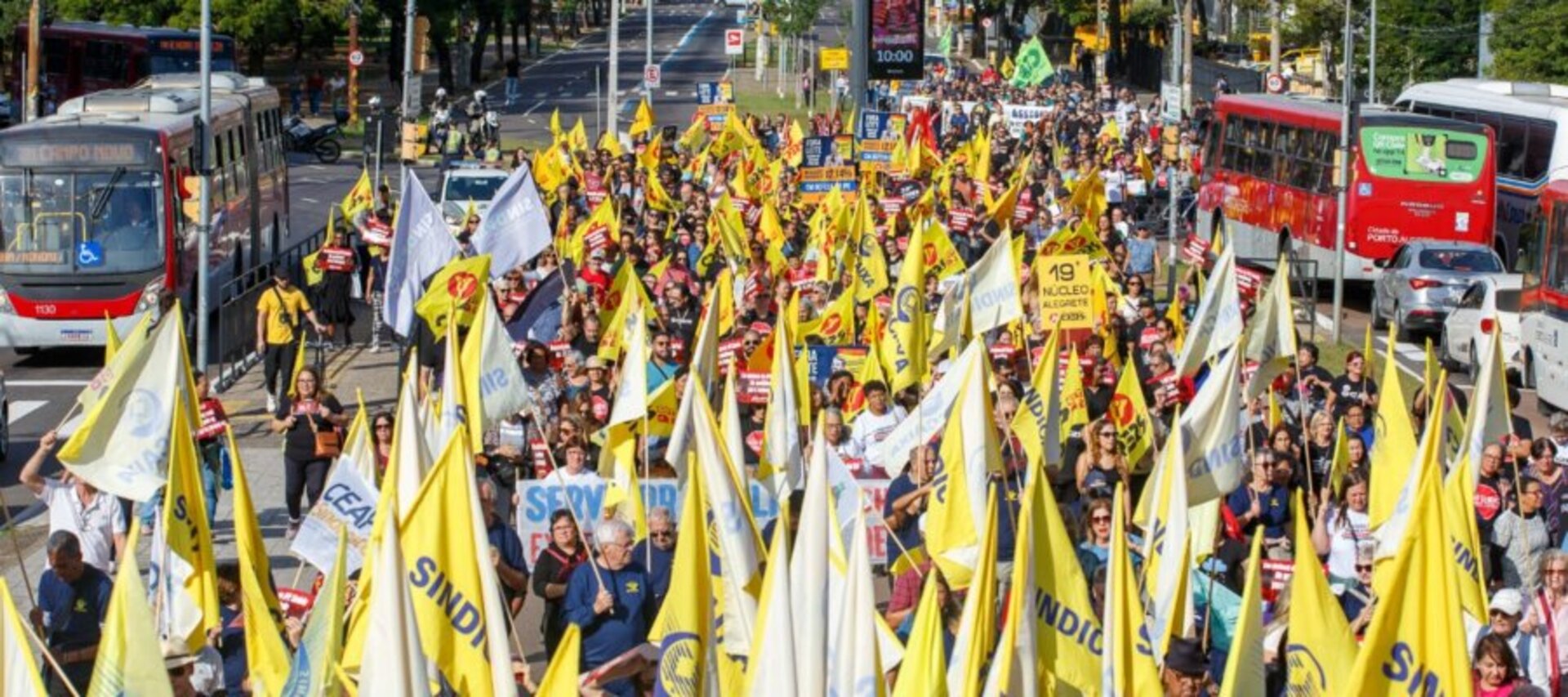 OAB Barro Preto - Comitiva do CPERS Uruguaiana participou de mobilização em Porto Alegre