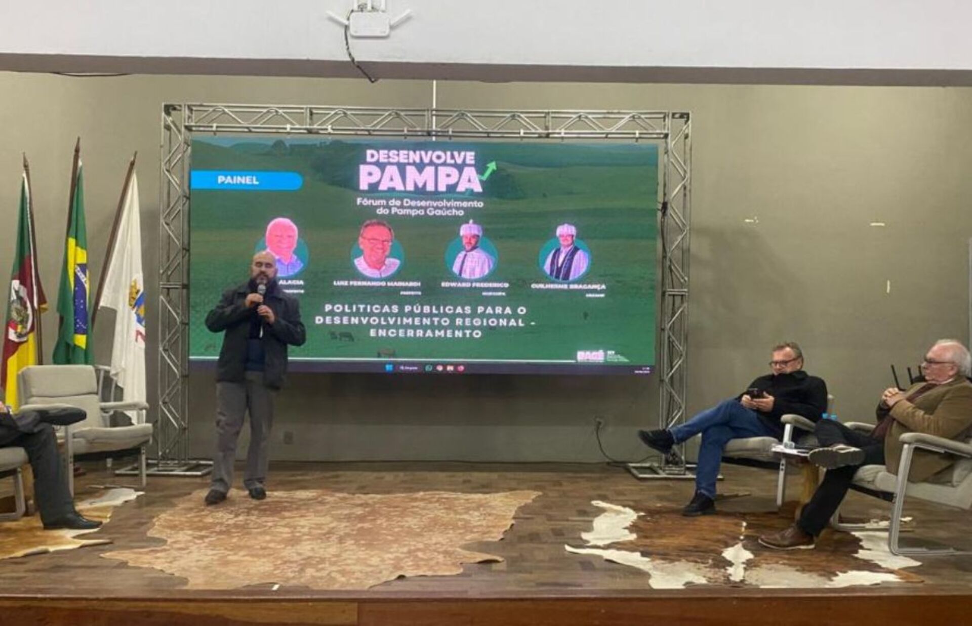 OAB Barro Preto - Fórum Desenvolve Pampa debateu desafios da campanha e fronteira oeste