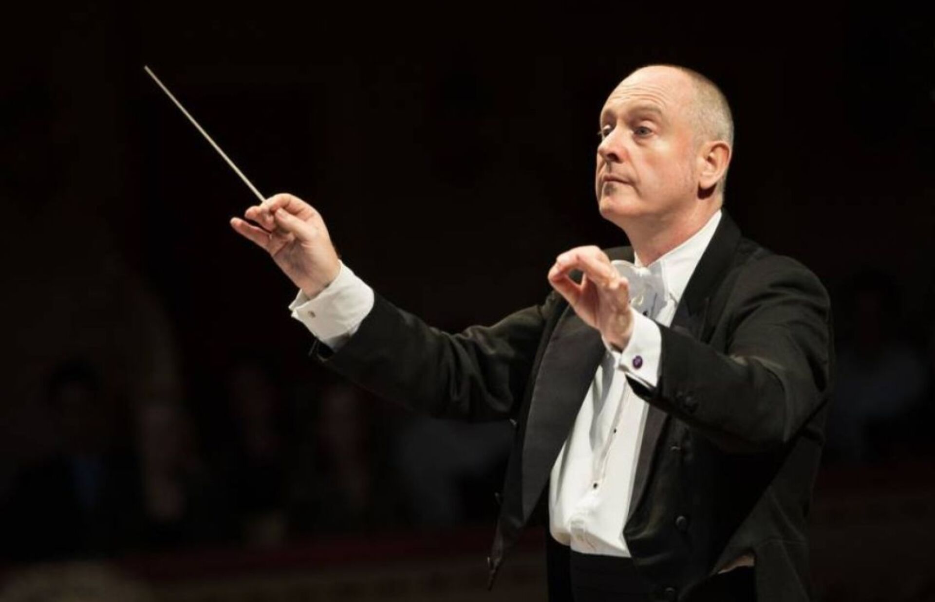 OAB Barro Preto - Maestro inglês rege concertos da Ospa em junho