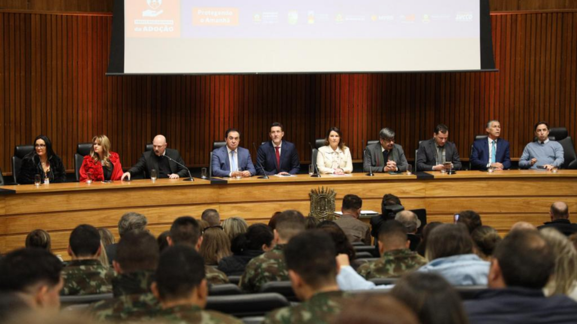 OAB Barro Preto - Convênio entre exército e MP beneficia jovens acolhidos