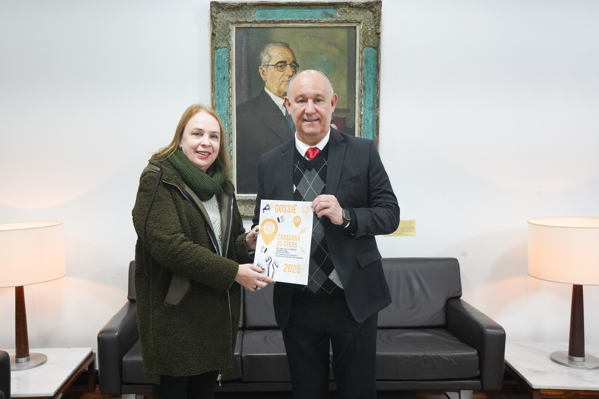 OAB Barro Preto - CPERS apresenta dossiê ao presidente da Assembleia