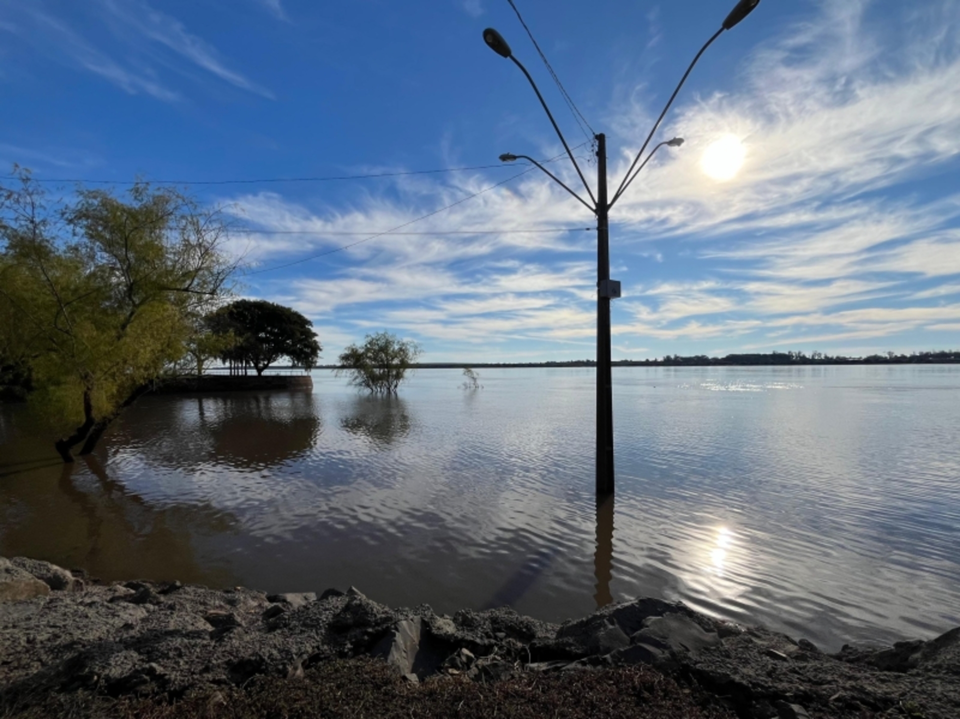 OAB Barro Preto - Rio Uruguai recua 66 cm e número de famílias fora de casa também cai