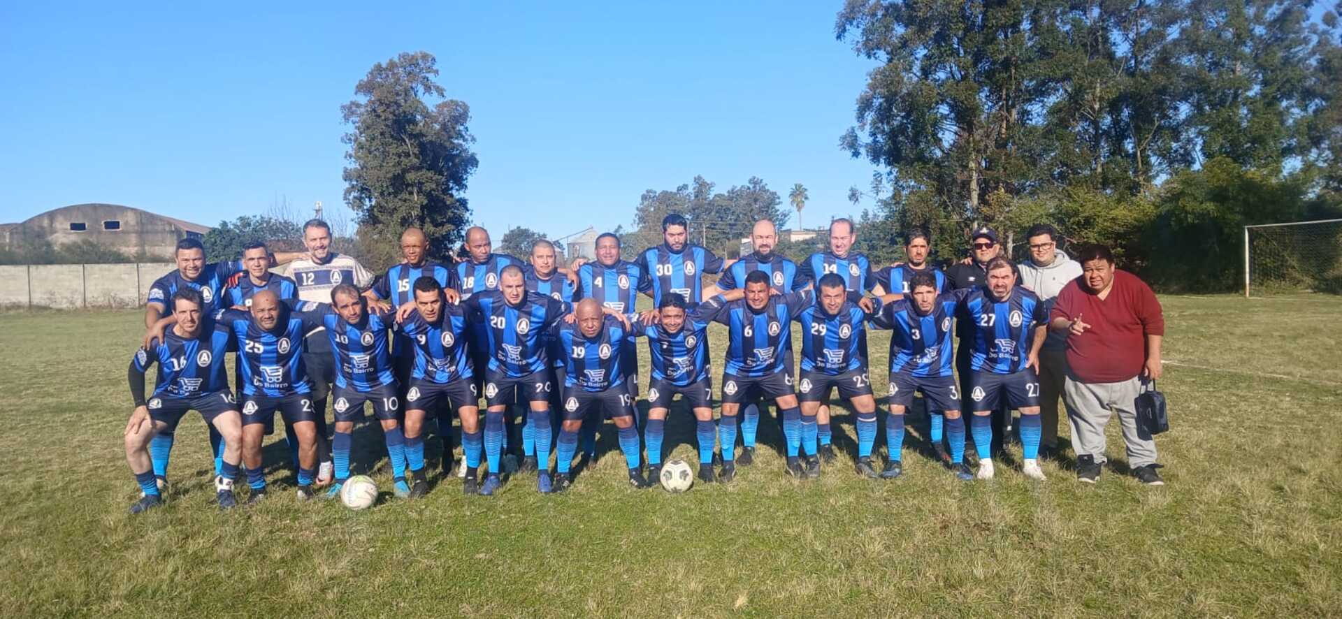 OAB Barro Preto - Azulão vira contra o Uruguaiana e embala estreia com goleada