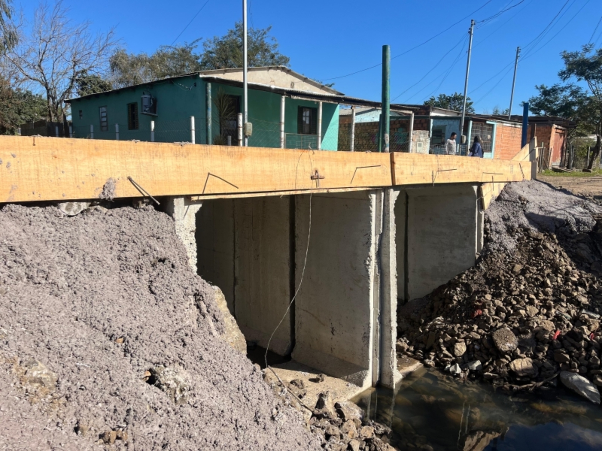 OAB Barro Preto - Prefeitura substitui pontilhão na Cidade Nova por estrutura de concreto