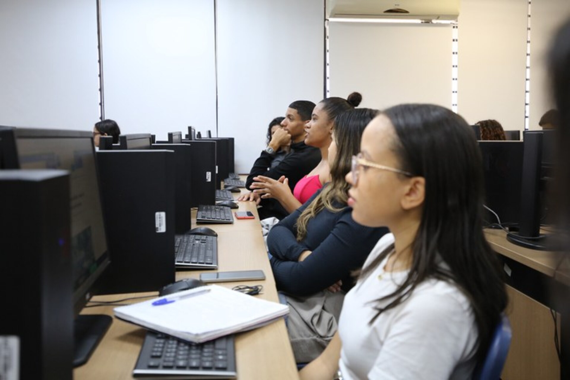 OAB Barro Preto - MEC torna obrigatório o diploma digital em todo o país