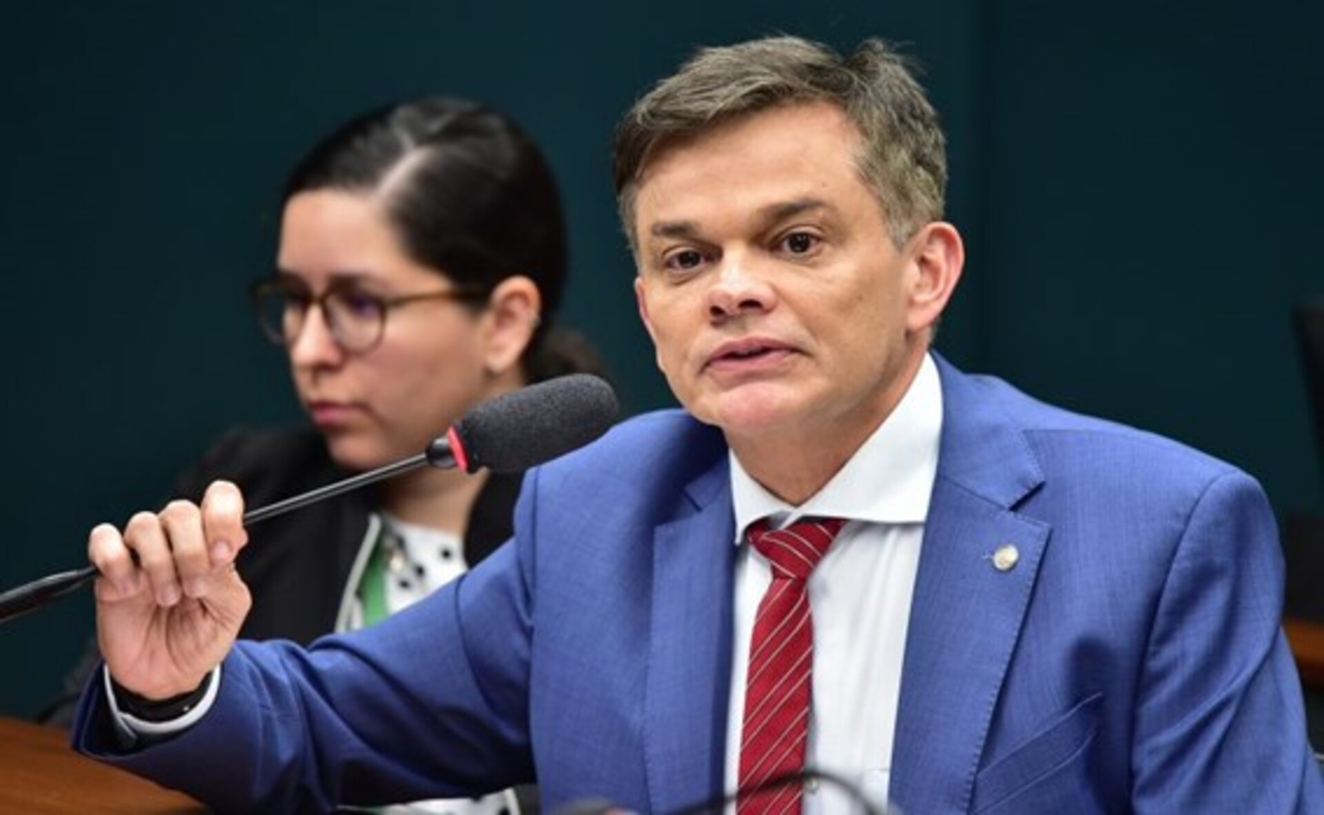 OAB Barro Preto - PL exige autorização judicial prévia para menor atuar como influenciador digital