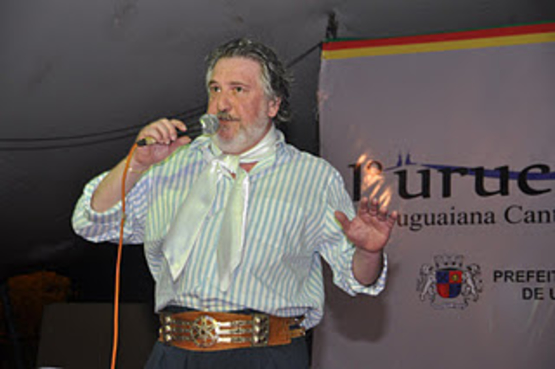 OAB Barro Preto - João de Almeida Neto e Pirisca Grecco fazem show solidário