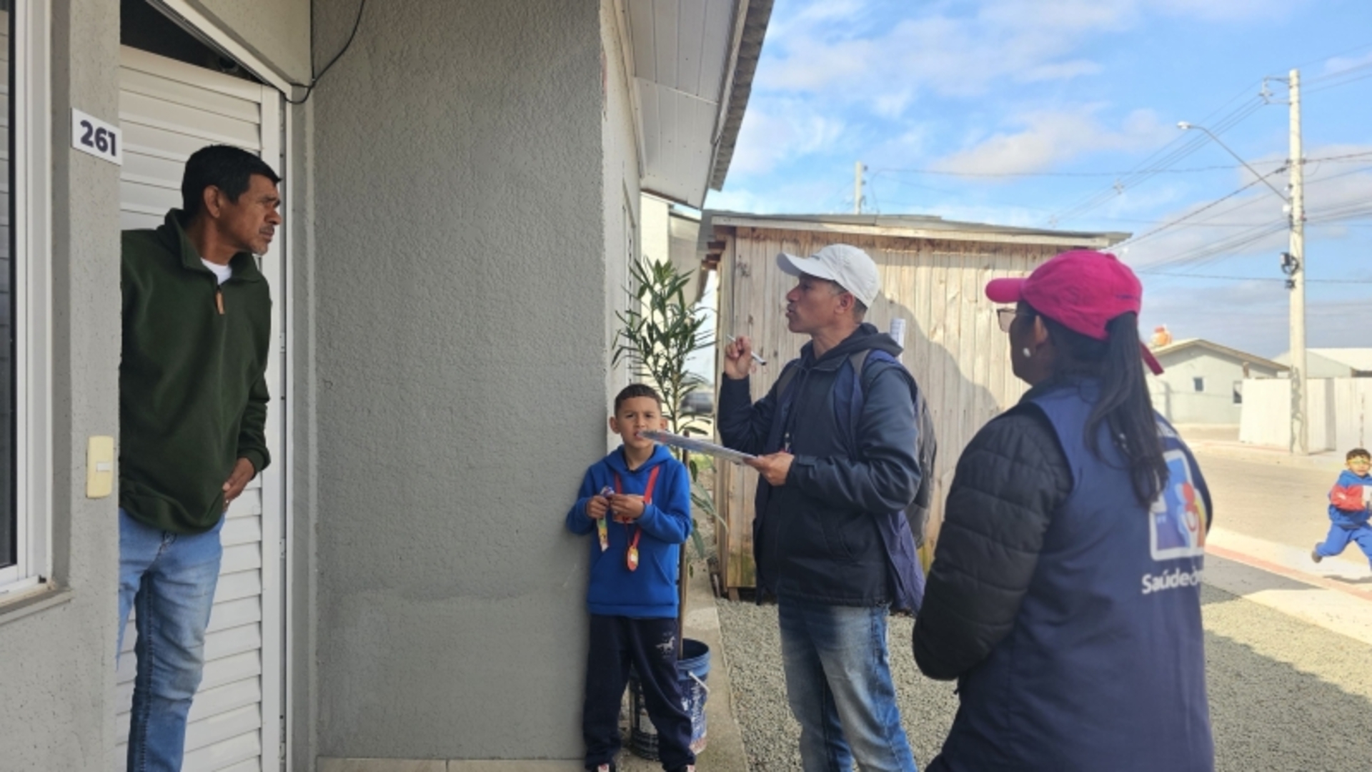 OAB Barro Preto - Agentes de saúde visitam domicílios no Loteamento Olavo Rodrigues