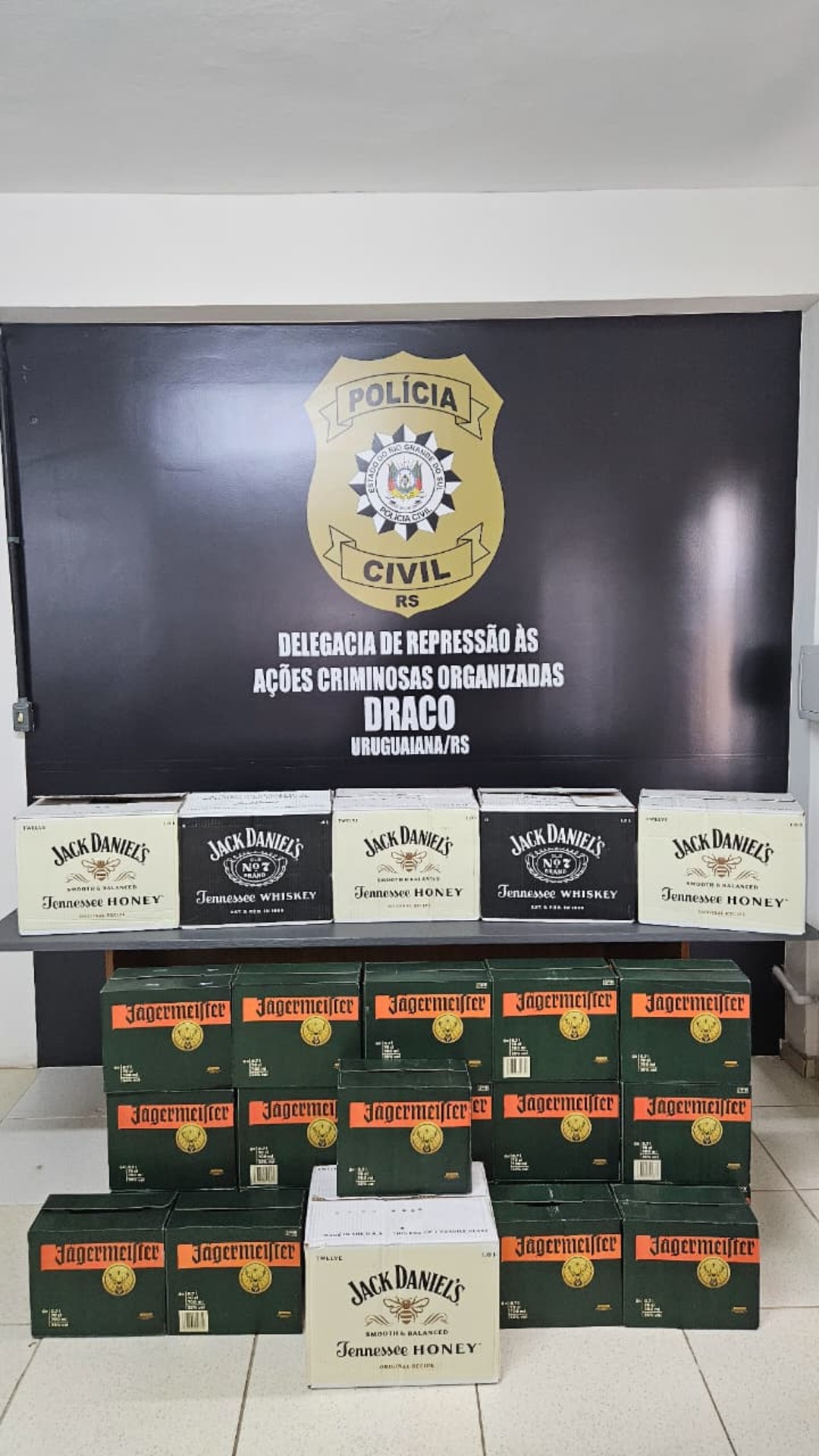 OAB Barro Preto - Polícia Civil apreende carga de bebidas avaliada em R$ 28,5 mil
