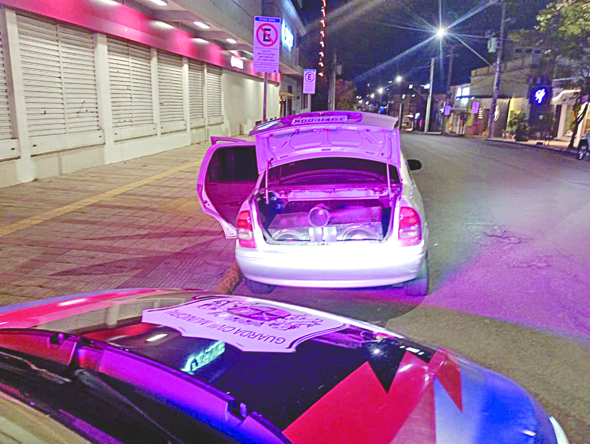 OAB Barro Preto - Veículo com som alto é apreendido é apreendido no centro