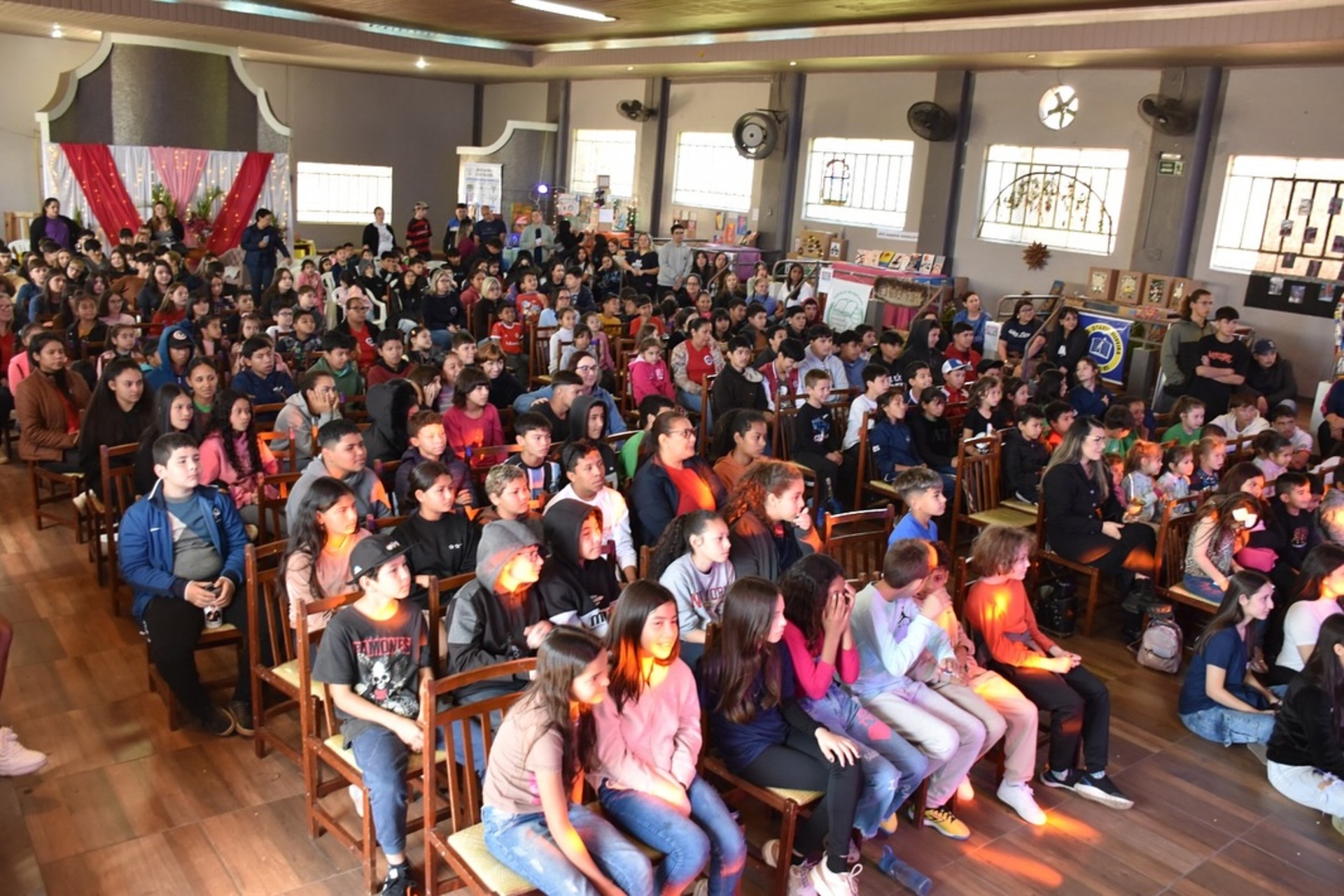 OAB Barro Preto - 12ª Feira do Livro de Itaqui encerra celebrando a cultura local