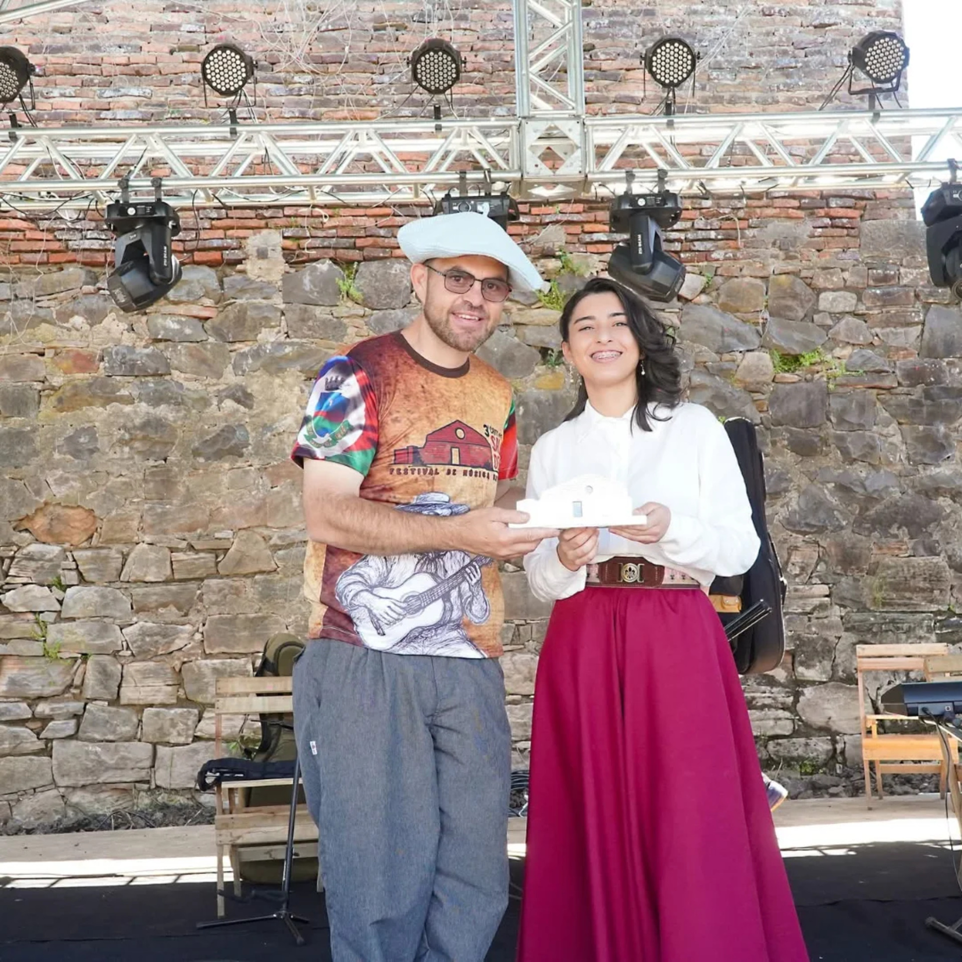 OAB Barro Preto - Uruguaianense vence festival de música em Quaraí