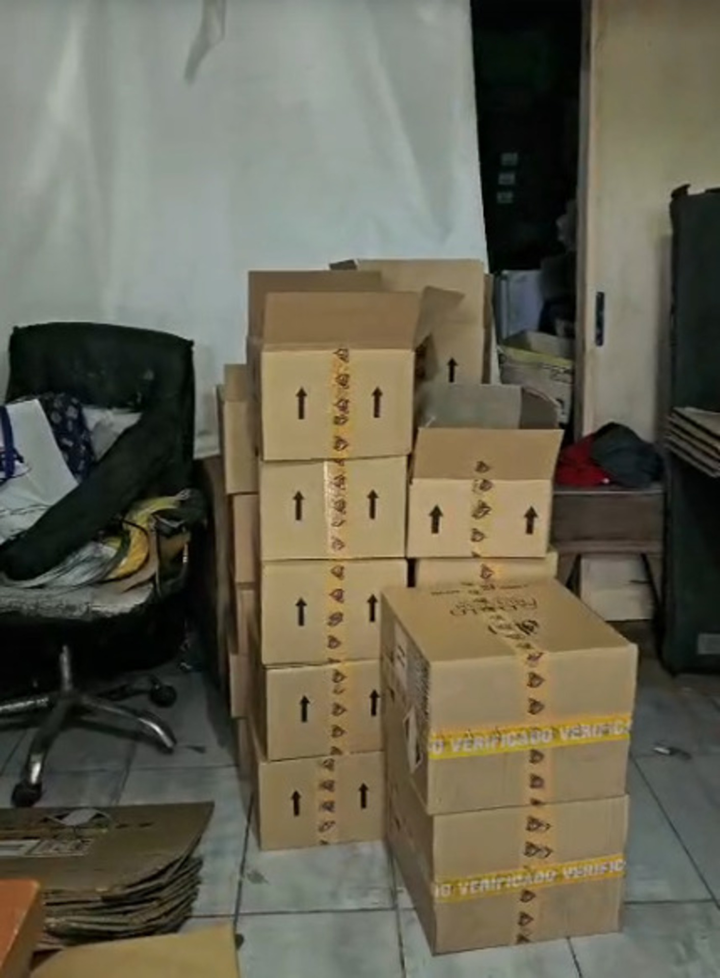 OAB Barro Preto - Casal é preso com R$ 300 mil em produtos vindos do Uruguai