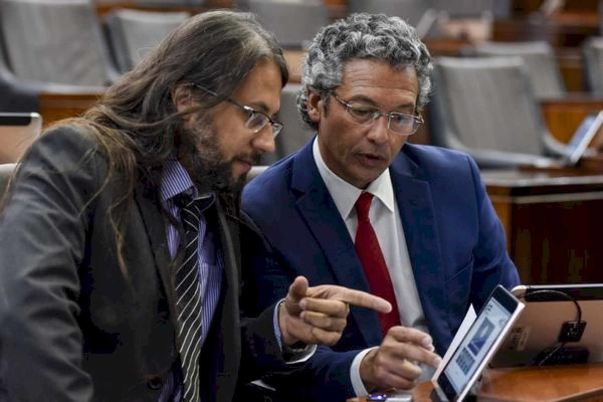 Nomes conhecidos como Eric Lins e Frederico Antunes são alguns dos candidatos.