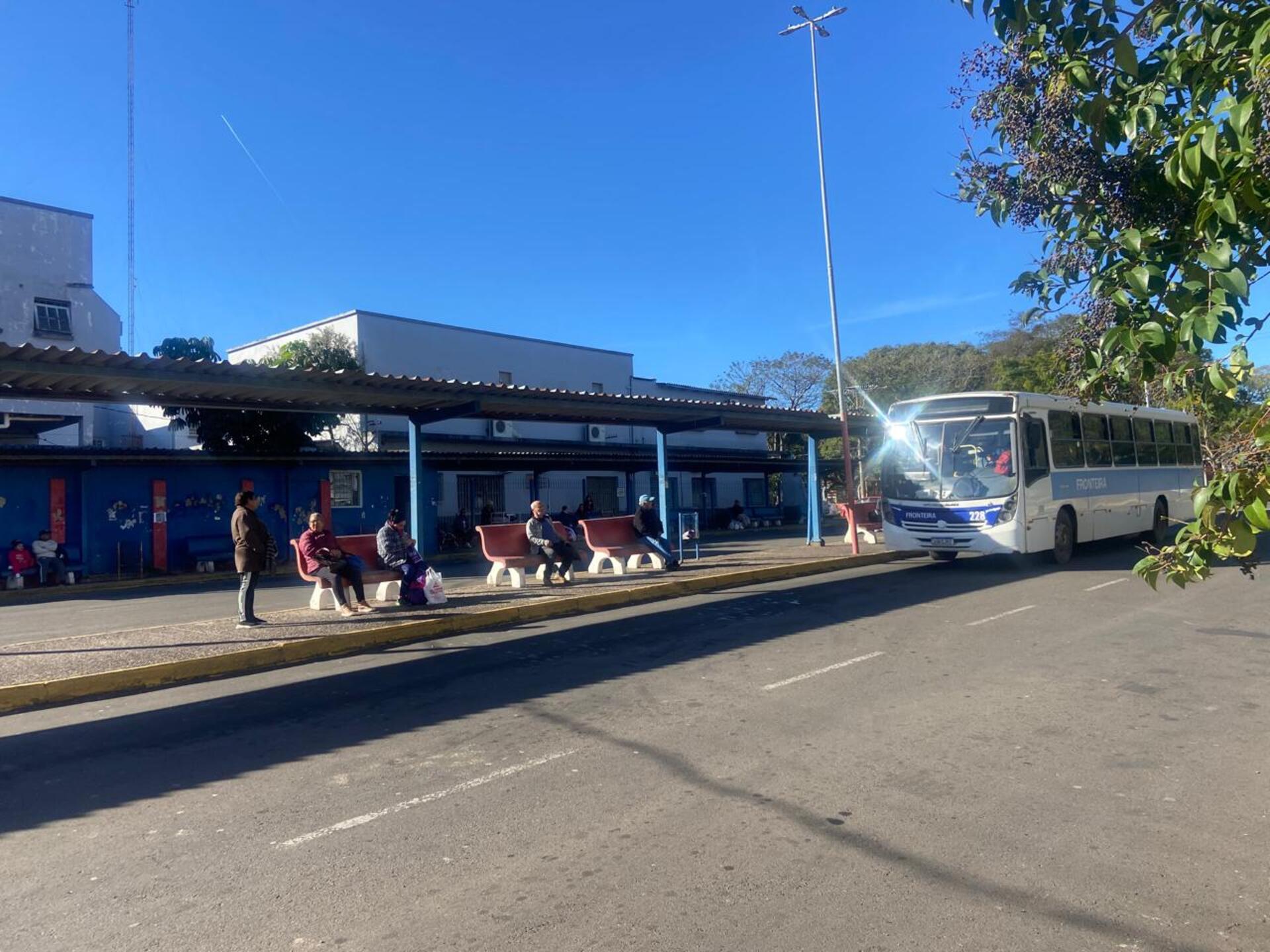 OAB Barro Preto - PL autoria o Município a subsidiar temporariamente o transporte coletivo