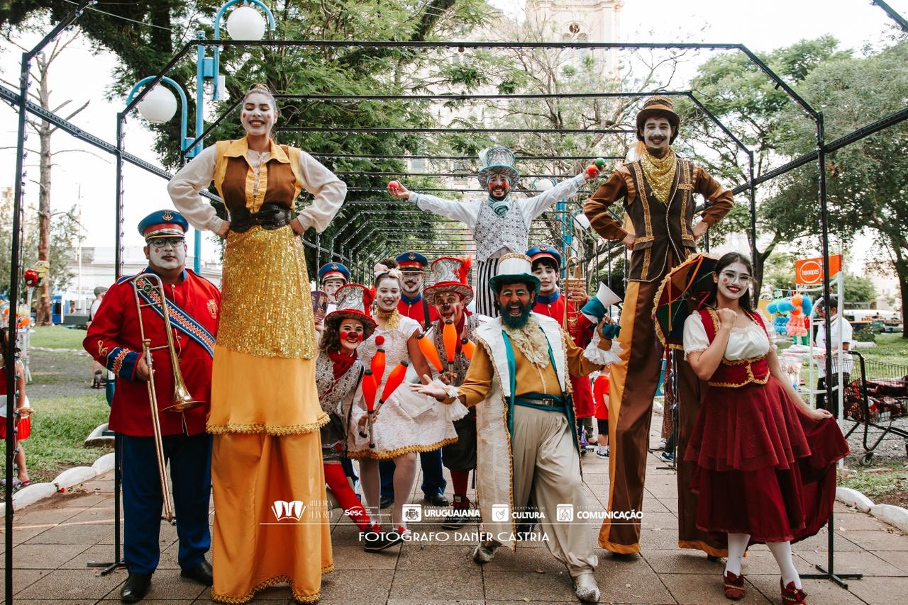 OAB Barro Preto - Caravana da Alegria transforma ônibus urbanos em palcos culturais 