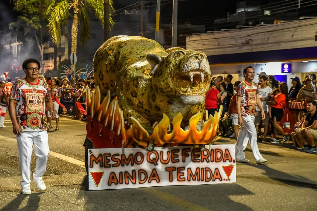 OAB Barro Preto - Escolas de samba celebram aniversários em janeiro