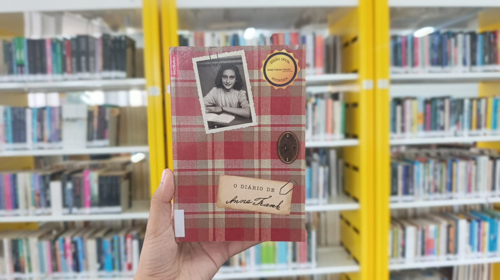 OAB Barro Preto - Vitrine Literária homenageia vítimas do Holocausto