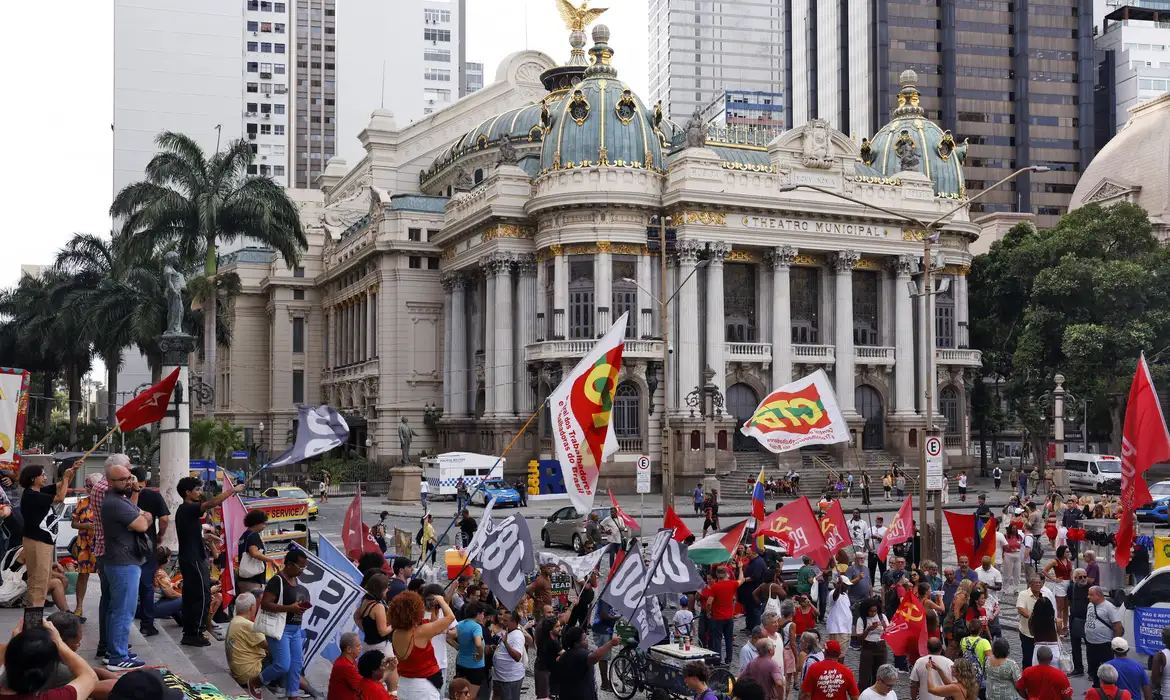 OAB Barro Preto - Manifestação no Rio lembra 8 de janeiro e rejeita anistia a golpistas