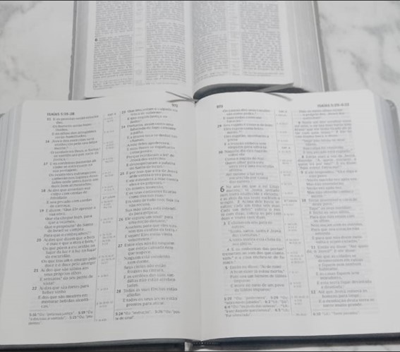 OAB Barro Preto - Justiça suspende leitura da Bíblia nas sessões da Câmara